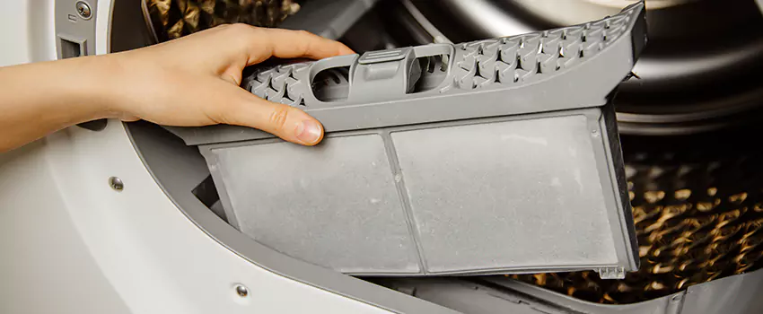 Signs Of A Clogged Dryer Lint Trap in Chicago Ridge, Illinois